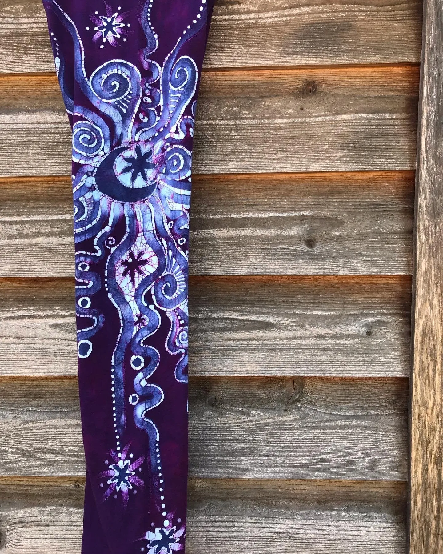 Berry Contrary Batik Stretchy Movement Pants