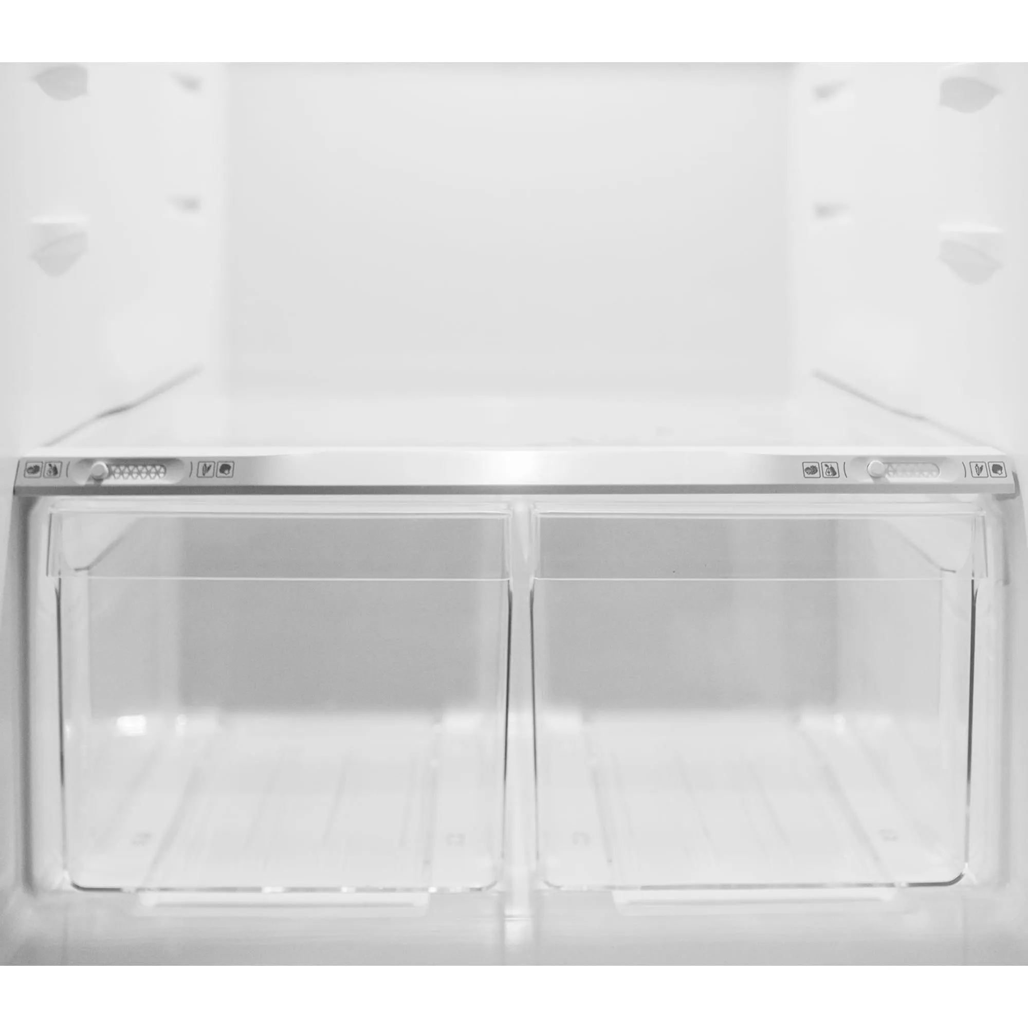 Danby 28-inch, 18 cu. ft. Freestanding Top Freezer Refrigerator DFF176B1SLDB