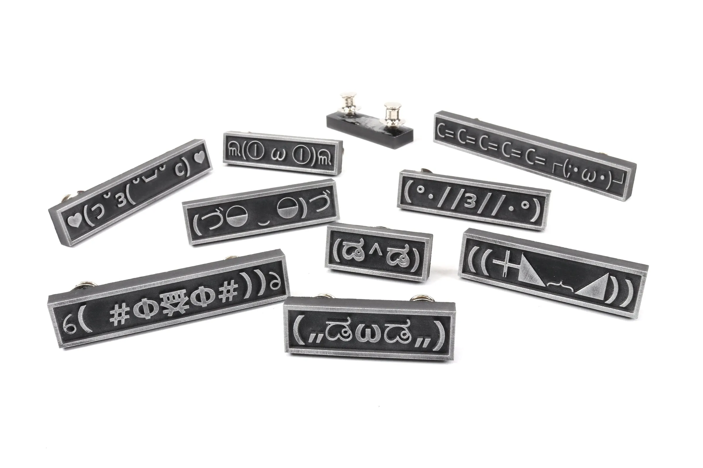 Kaomojis Emoji Pin Bundle - Anime Merch