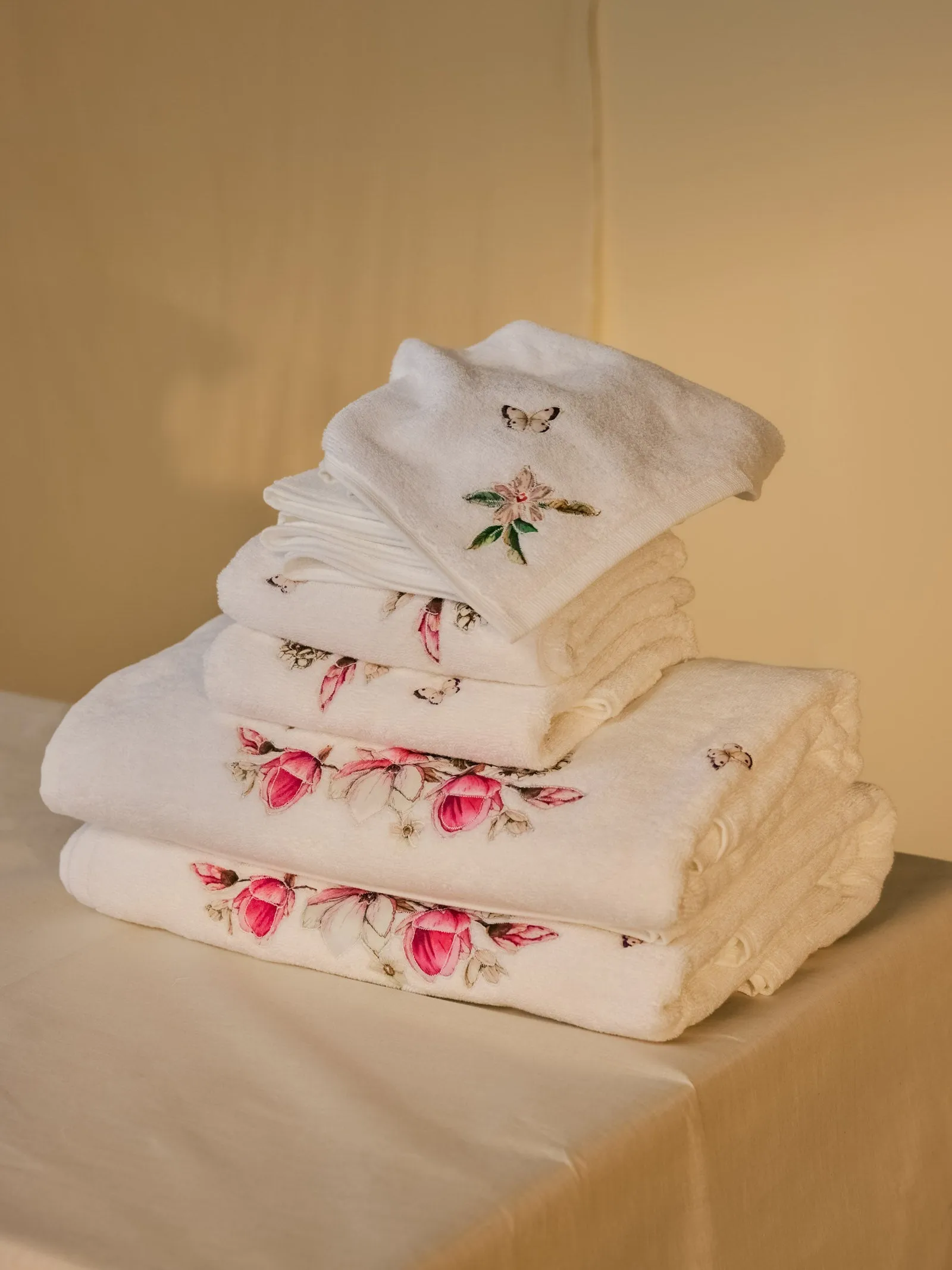 Morning Cheers Bath Towel