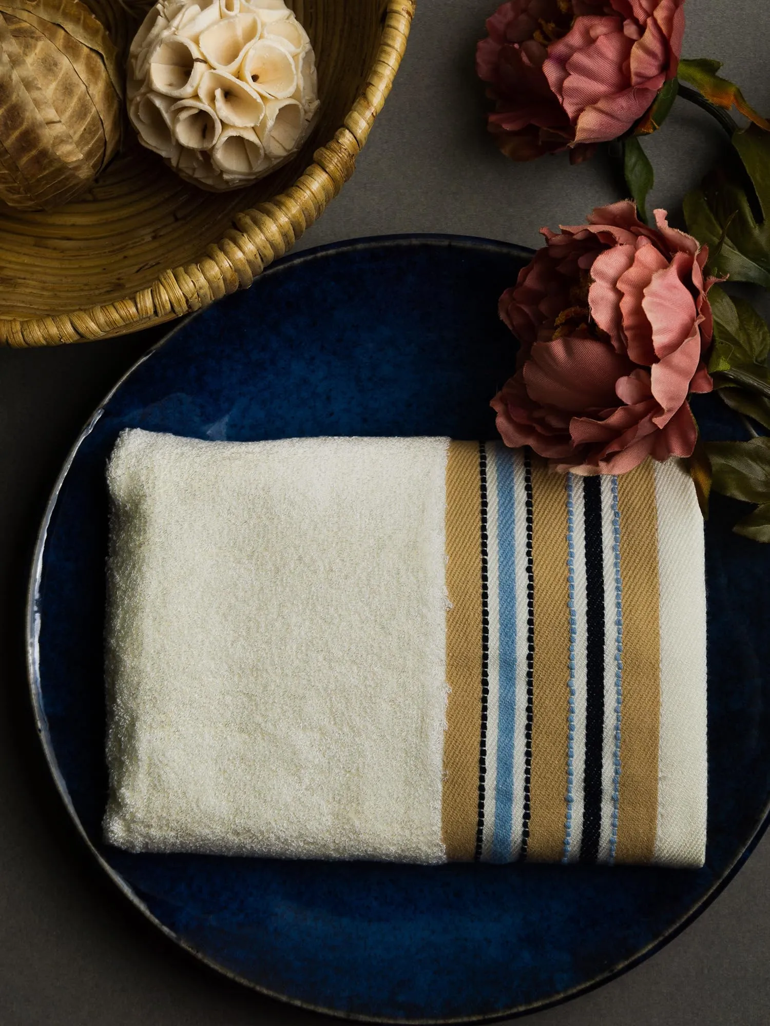 Mush Designer Bamboo Hand Towels |Ultra Soft, Absorbent & Quick Dry Towels for Bath, Spa and Yoga (Pearl White, Hand Towelset of 2),450 GSM