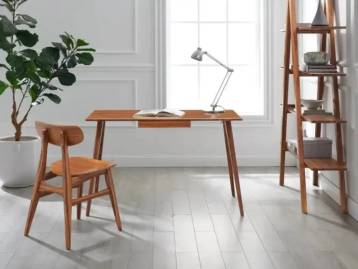 Studio Plus Shelf